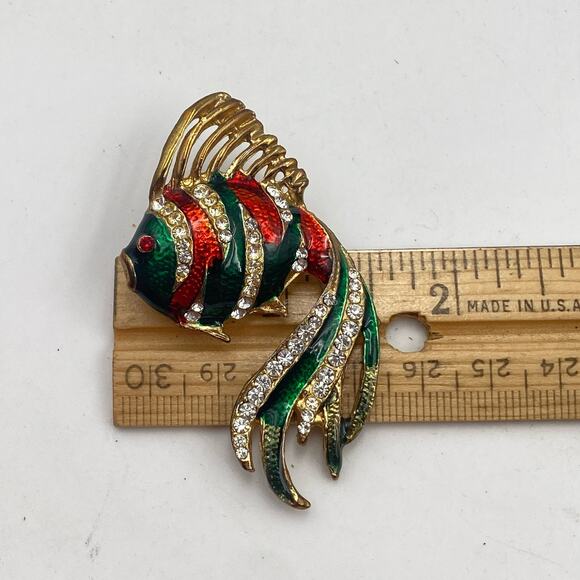 Tropical Fish Brooch Red and Green Enamel with clear Rhinestones Fish Brooch - Picture 5 of 9